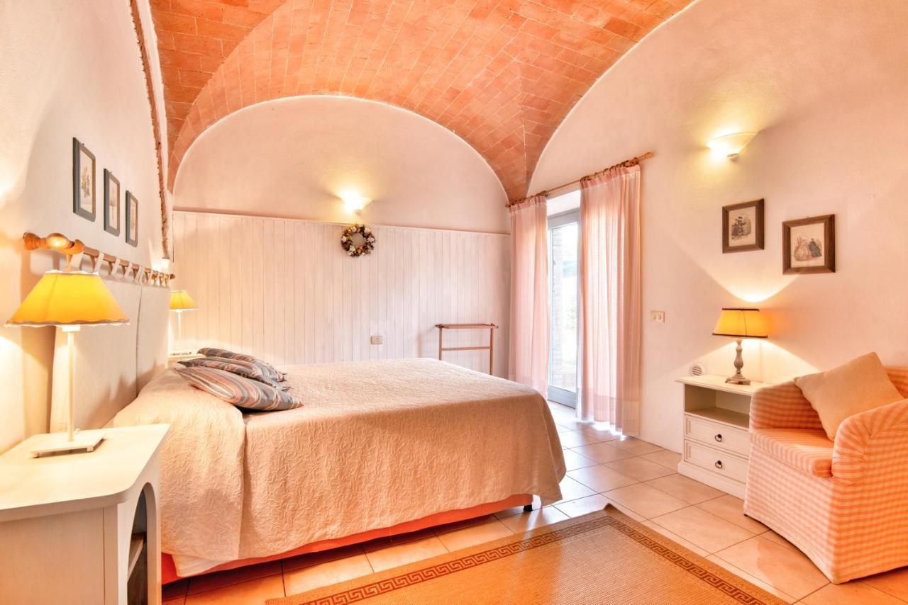 Appartamenti Villa La Fonte Сан Джиминяно Екстериор снимка